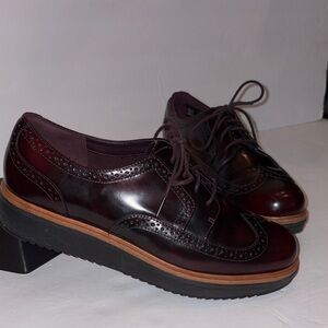 Women's Burgundy Oxford Shoes